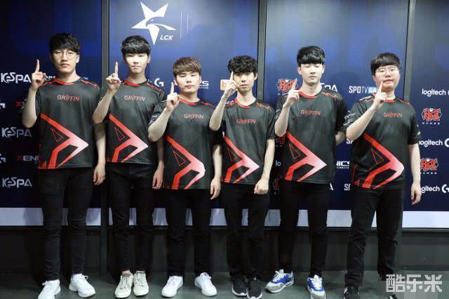 身高2米2 身高2米2