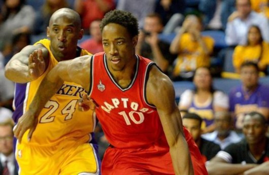 都充满了悬 都充满了悬